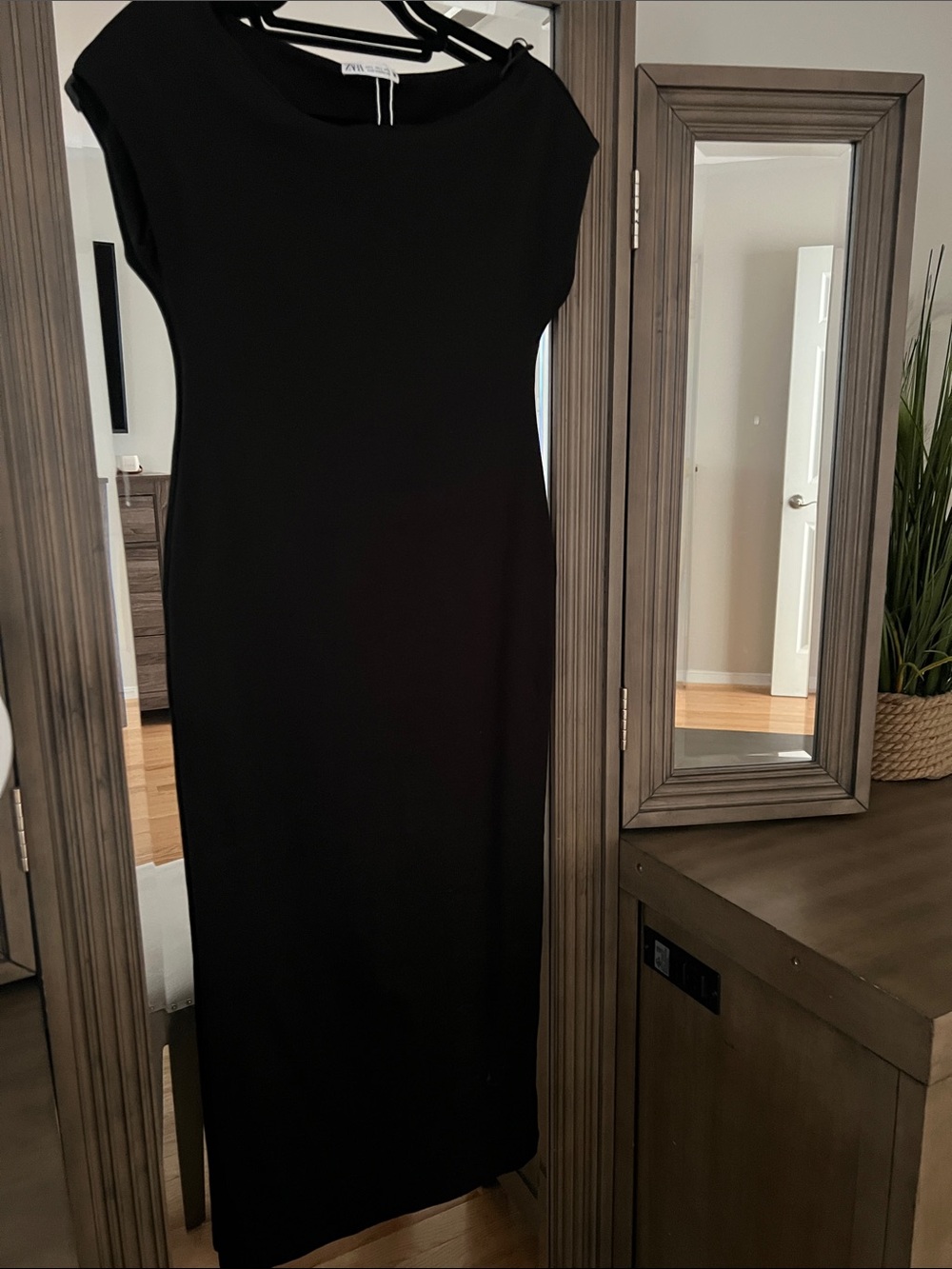 Zara FITTED MIDI DRESS - Picture 3 of 8